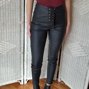 Coated black high waist pants  Romeo and Juliet
